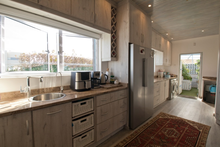 4 Bedroom Property for Sale in Outeniqua Strand Western Cape